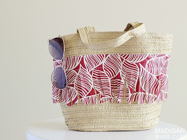 How to make a DIY summer straw tote with fabric fringe