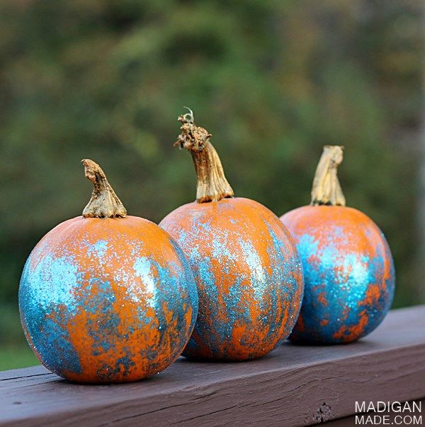 Easy DIY glitter streaked pumpkin craft