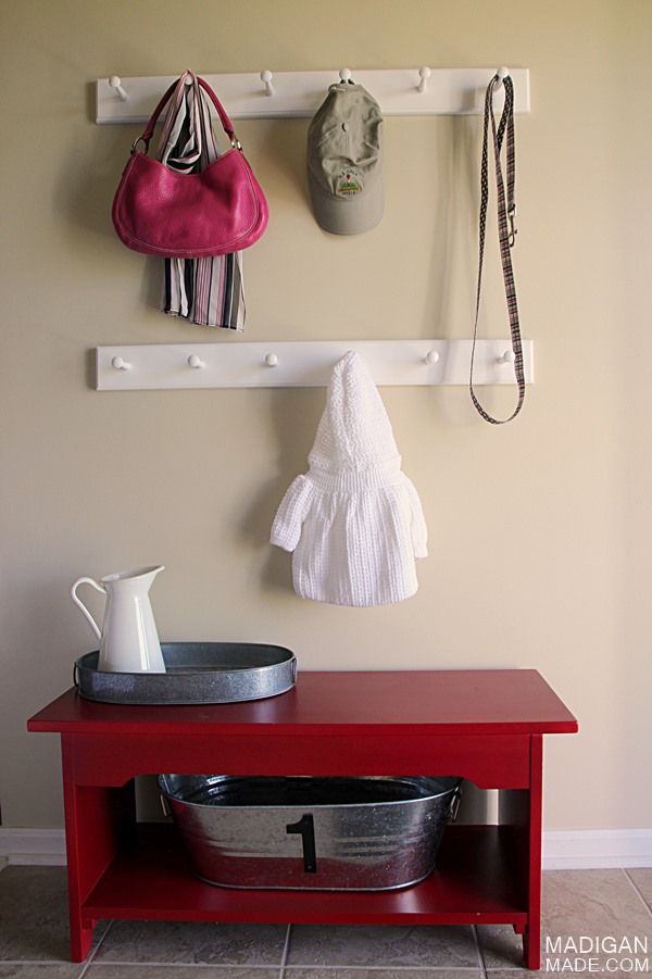 functional foyer decor with shaker peg hooks(part of the Summer Tour of Homes with The Shabby Creek Cottage)
