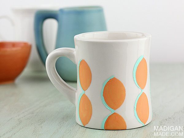 Simple scallop painted ceramic mug craft