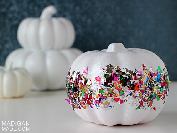 Super simple pumpkin craft using fun confetti