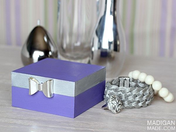  DIY trinket or jewelry box with bow detail.