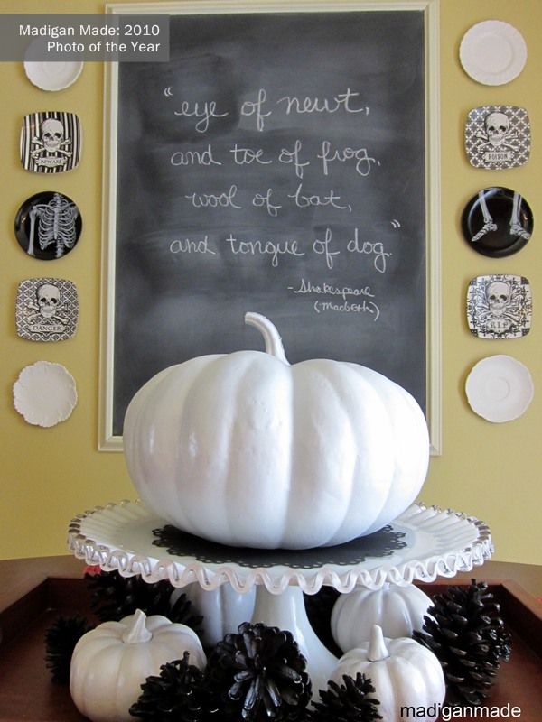 vintage Halloween decor skulls pumpkins vintage Halloween decor