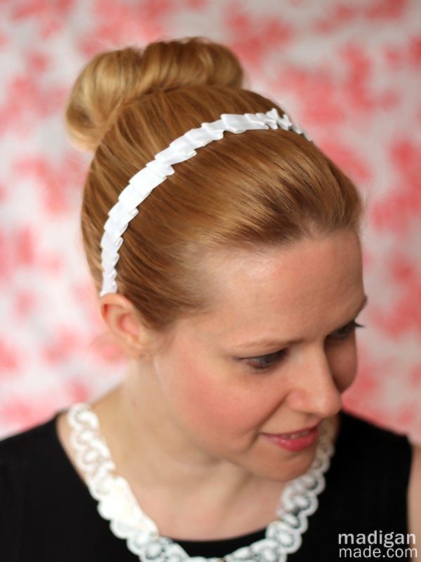 How to Make a Simple, Pleated Headband inspired by Downton Abbey maids - tutorial at madiganmade.com