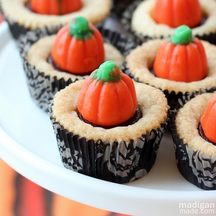 Pumpkin mini cookie cupcakes - recipe at madiganmade.com