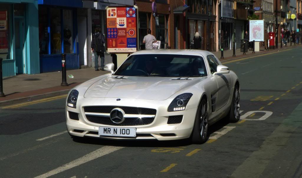 [http://i981.photobucket.com/albums/ae295/Dogismo/Dogismo%203/mercedes28_zpscbf992cf.jpg]