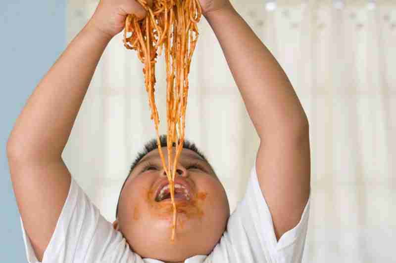 Overweight-Child-Eating-Pasta_zpsk1ash5t