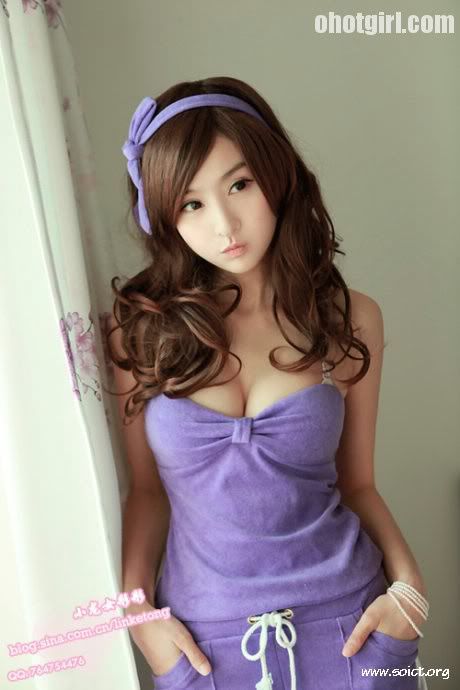 http://i981.photobucket.com/albums/ae296/lamhys82/2011/ohotgirl_com_01/Linketong_Purple_Dress_10.jpg