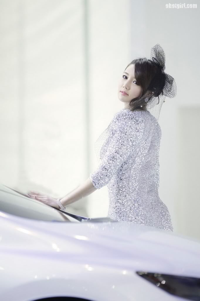 Seoul Motor Show 2011 - Han Ga Eun bagian 2
