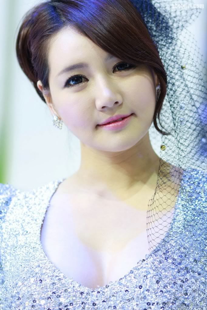 Seoul Motor Show 2011 - Han Ga Eun bagian 3