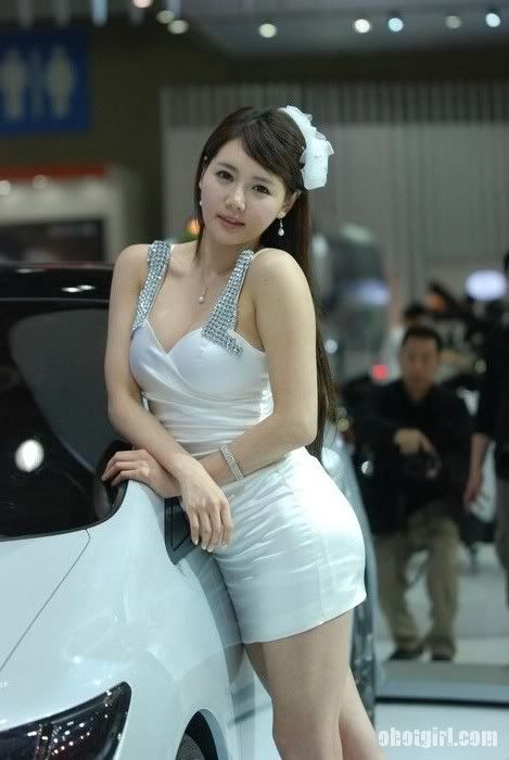 Seoul Motor Show 2011 Han Ga Eun – White Dress part 2