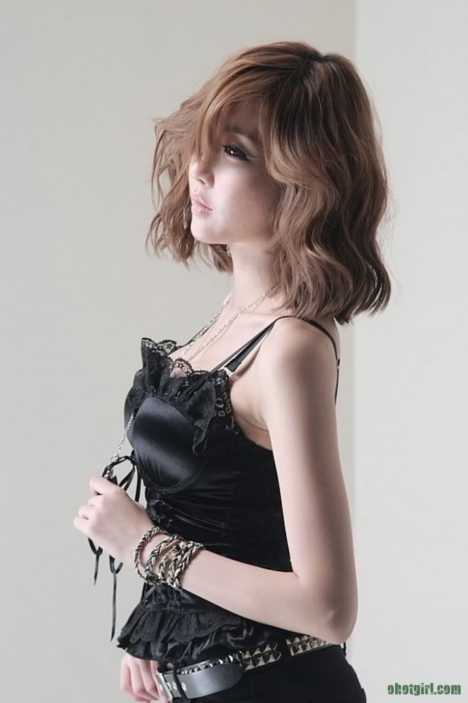 Choi Byeol Yee - Hitam Basque