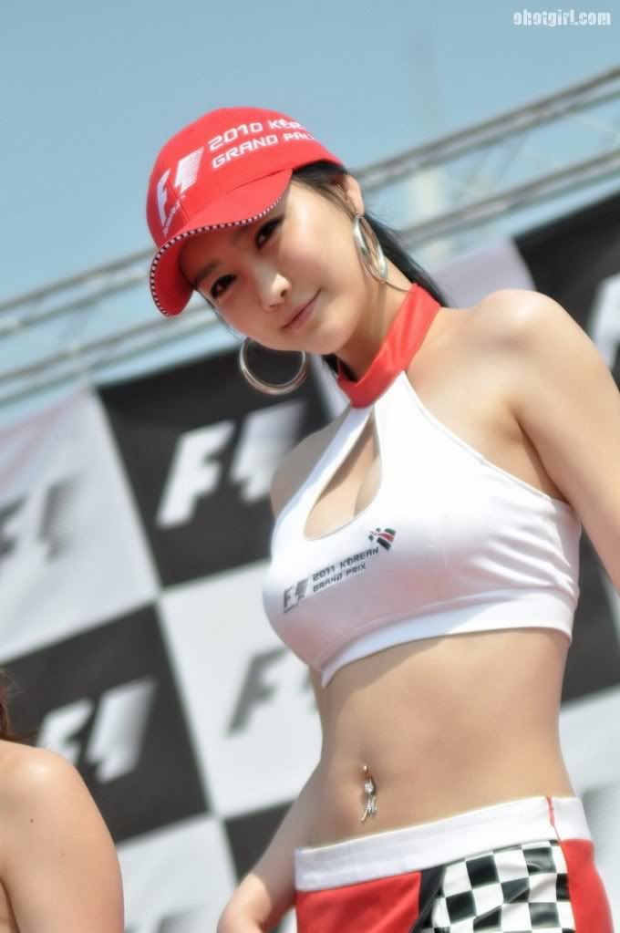 Min Soo Ah at SkyExpo 2011 Promoting F1