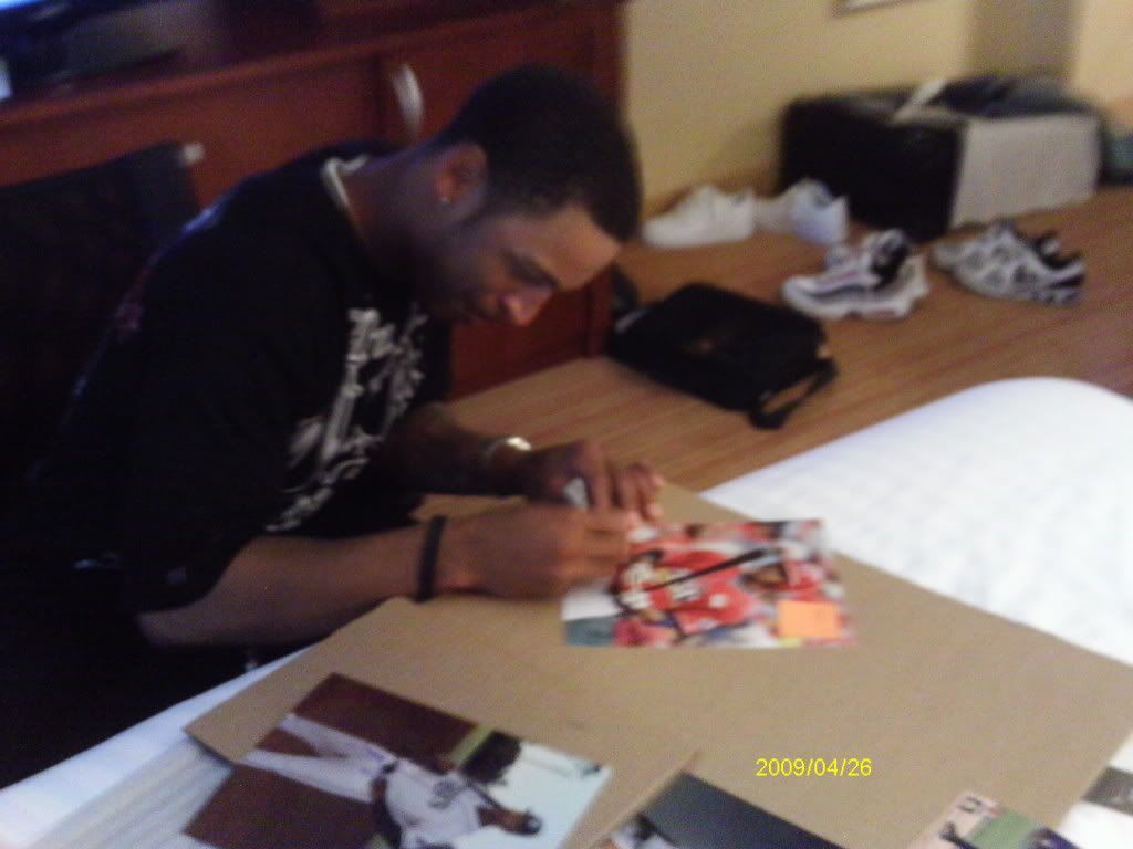 [Sportsgraphing.com] Desmond Jennings signing pics