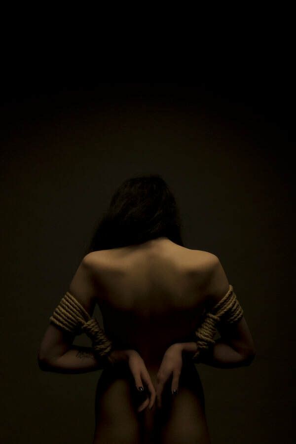  photo shibari_xxiii_by_wphotography-d3iawnw.jpg